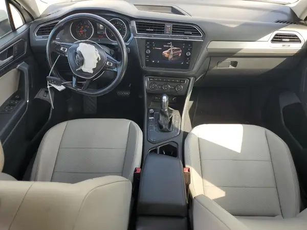 3VV3B7AX4JM032915 2018 VOLKSWAGEN TIGUAN - Image 8