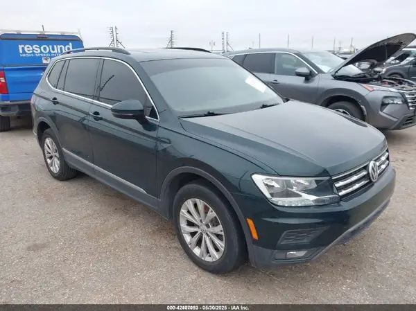 3VV3B7AX4JM033675 2018 VOLKSWAGEN TIGUAN - Image 1