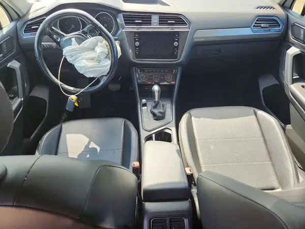 3VV3B7AX4JM040285 2018 VOLKSWAGEN TIGUAN - Image 8