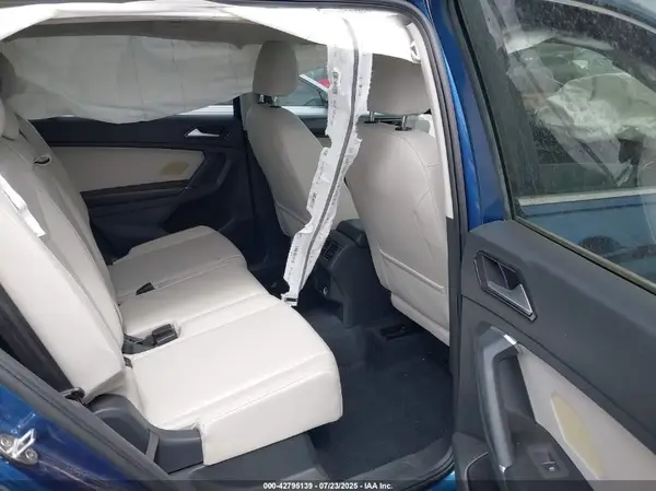 3VV3B7AX4JM047995 2018 VOLKSWAGEN TIGUAN - Image 8