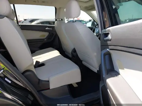 3VV3B7AX4JM056650 2018 VOLKSWAGEN TIGUAN - Image 8