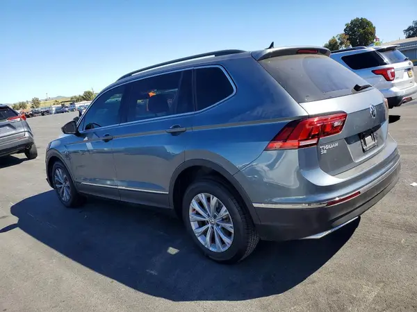 3VV3B7AX4JM088725 2018 VOLKSWAGEN TIGUAN - Image 2
