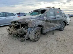 3VV3B7AX4JM089633 2018 VOLKSWAGEN TIGUAN
