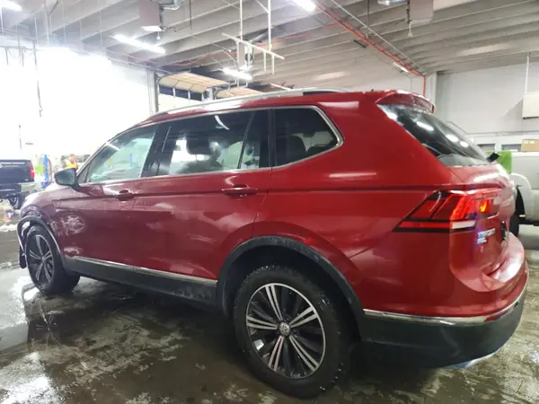 3VV3B7AX4JM091513 2018 VOLKSWAGEN TIGUAN - Image 2