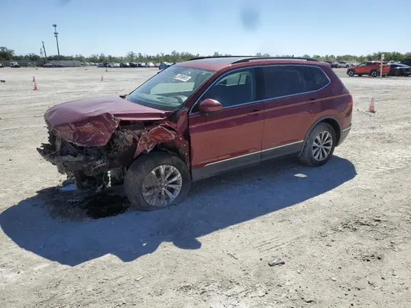 3VV3B7AX4JM092838 2018 VOLKSWAGEN TIGUAN - Image 1