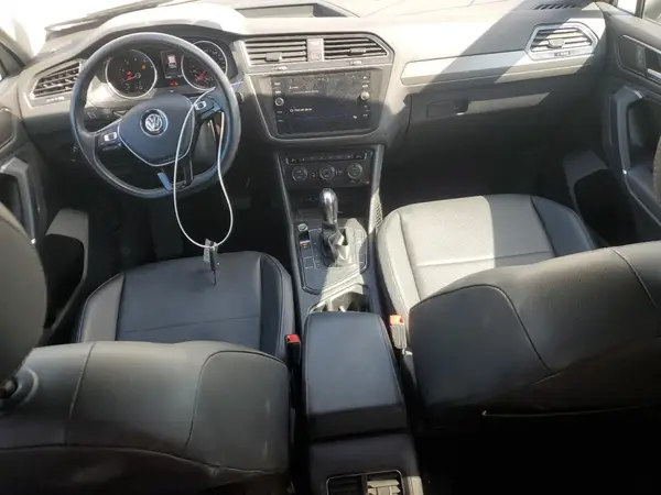 3VV3B7AX4JM104227 2018 VOLKSWAGEN TIGUAN - Image 8