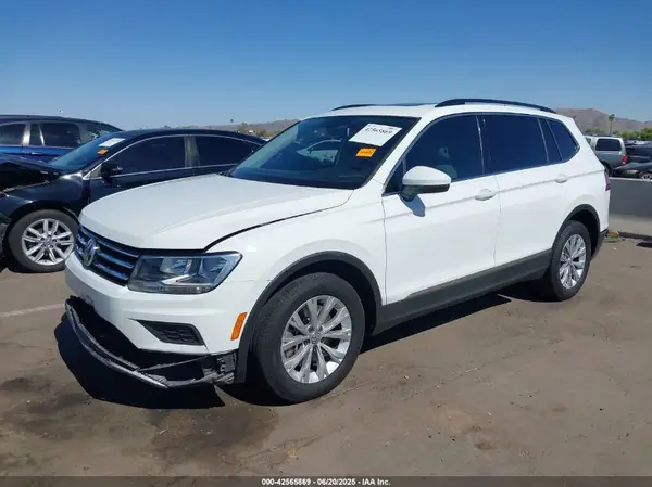 3VV3B7AX4JM156909 2018 VOLKSWAGEN TIGUAN - Image 2