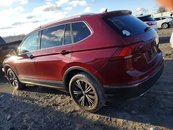 3VV3B7AX4JM172141 2018 VOLKSWAGEN TIGUAN - Image 2