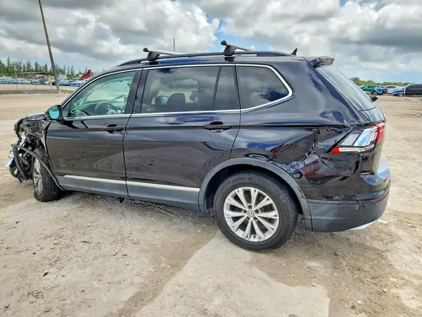 3VV3B7AX4JM210161 2018 VOLKSWAGEN TIGUAN - Image 2