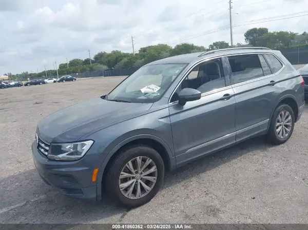 3VV3B7AX4JM211360 2018 VOLKSWAGEN TIGUAN - Image 2
