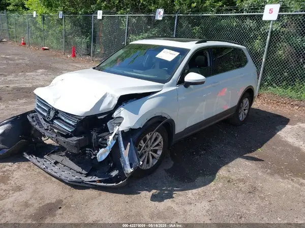 3VV3B7AX4KM028218 2019 VOLKSWAGEN TIGUAN - Image 2