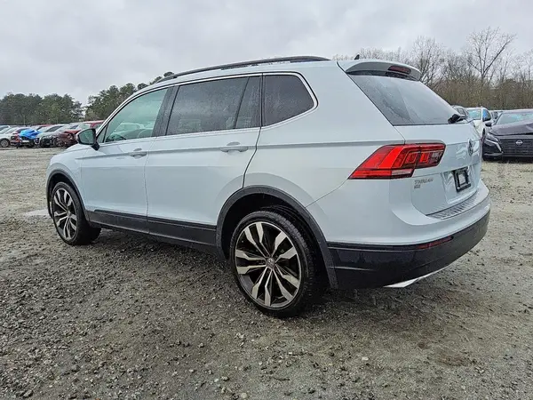3VV3B7AX4KM030406 2019 VOLKSWAGEN TIGUAN - Image 2
