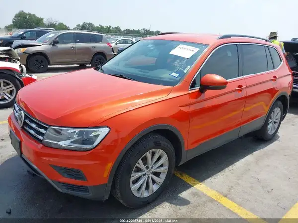 3VV3B7AX4KM045617 2019 VOLKSWAGEN TIGUAN - Image 2