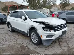 3VV3B7AX4KM049084 2019 VOLKSWAGEN TIGUAN