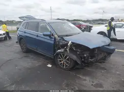 3VV3B7AX4KM075779 2019 VOLKSWAGEN TIGUAN