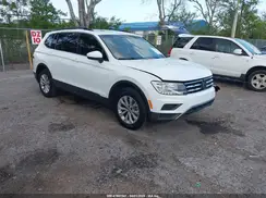 3VV3B7AX4KM081310 2019 VOLKSWAGEN TIGUAN