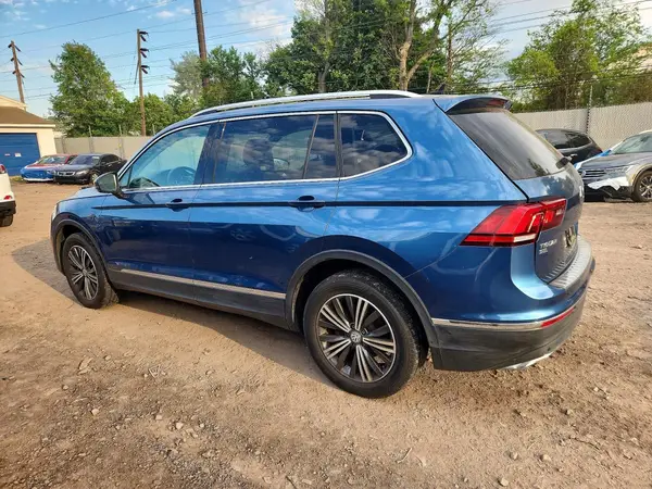 3VV3B7AX4KM102401 2019 VOLKSWAGEN TIGUAN - Image 2