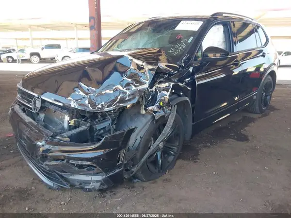 3VV3B7AX4KM105881 2019 VOLKSWAGEN TIGUAN - Image 2