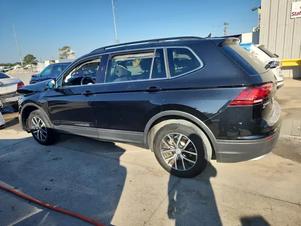 3VV3B7AX4KM137018 2019 VOLKSWAGEN TIGUAN - Image 2