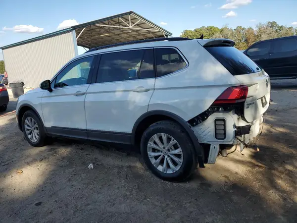 3VV3B7AX4KM138007 2019 VOLKSWAGEN TIGUAN - Image 2