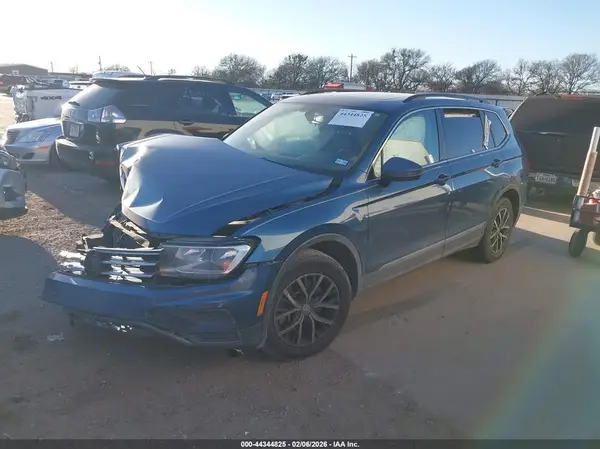 3VV3B7AX4LM012313 2020 VOLKSWAGEN TIGUAN - Image 2