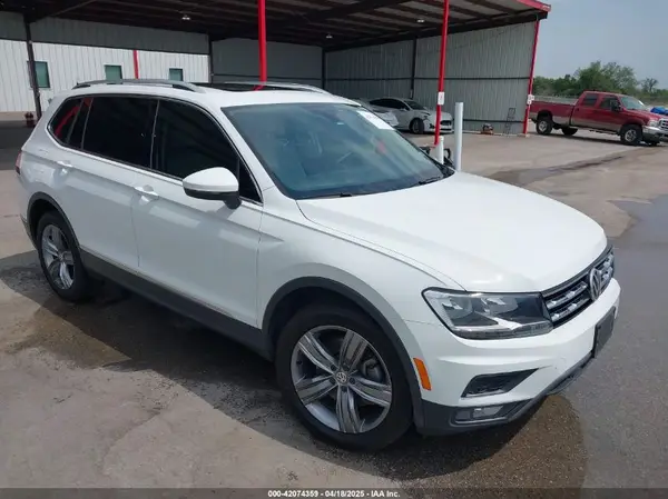 3VV3B7AX4LM032609 2020 VOLKSWAGEN TIGUAN - Image 1