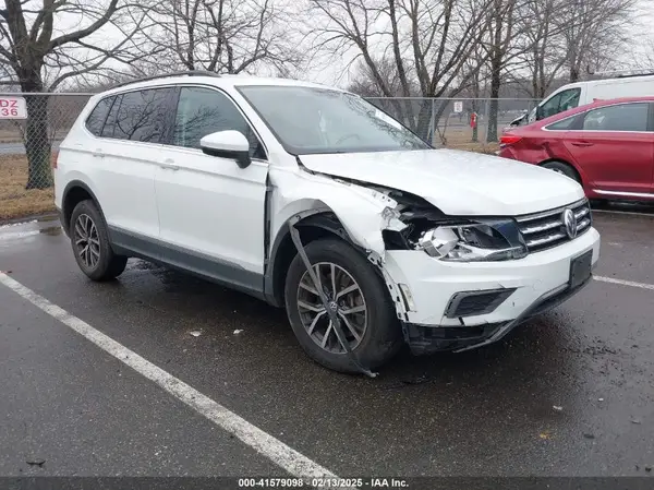 3VV3B7AX4LM036952 2020 VOLKSWAGEN TIGUAN - Image 1