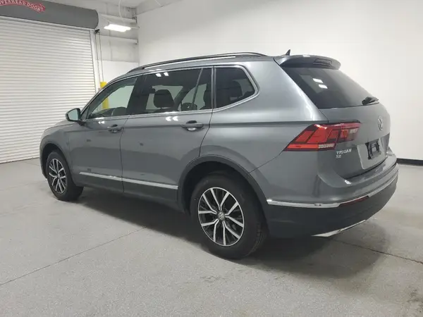 3VV3B7AX4LM095757 2020 VOLKSWAGEN TIGUAN - Image 2