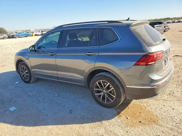 3VV3B7AX4LM120754 2020 VOLKSWAGEN TIGUAN - Image 2