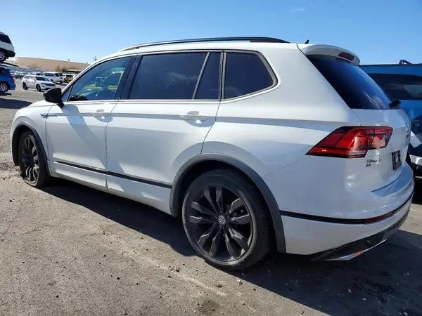 3VV3B7AX4MM013821 2021 VOLKSWAGEN TIGUAN - Image 2