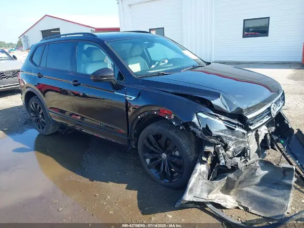 3VV3B7AX4MM050870 2021 VOLKSWAGEN TIGUAN - Image 1