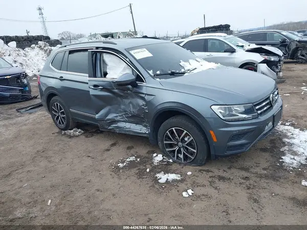 3VV3B7AX4MM072271 2021 VOLKSWAGEN TIGUAN - Image 1