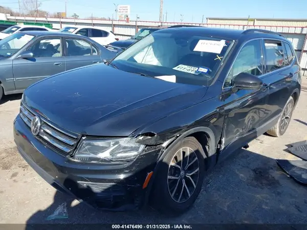 3VV3B7AX4MM095811 2021 VOLKSWAGEN TIGUAN - Image 2