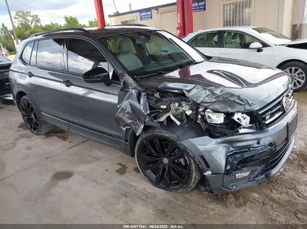 3VV3B7AX4MM119671 2021 VOLKSWAGEN TIGUAN - Image 1
