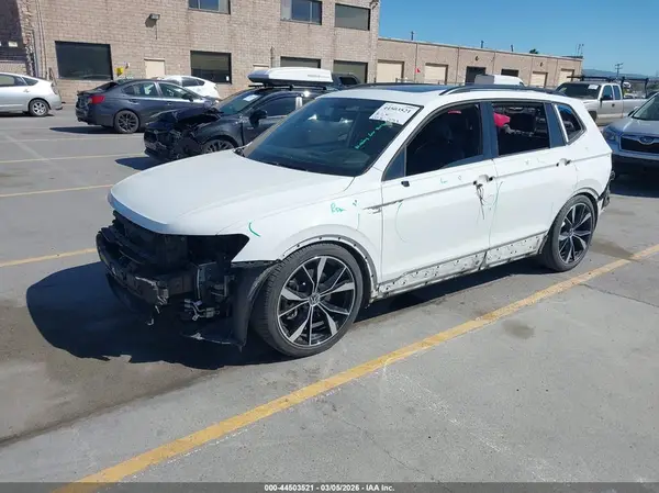 3VV3B7AX4MM138690 2021 VOLKSWAGEN TIGUAN - Image 2