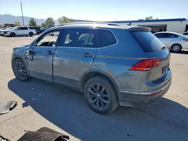 3VV3B7AX4NM070487 2022 VOLKSWAGEN TIGUAN - Image 2