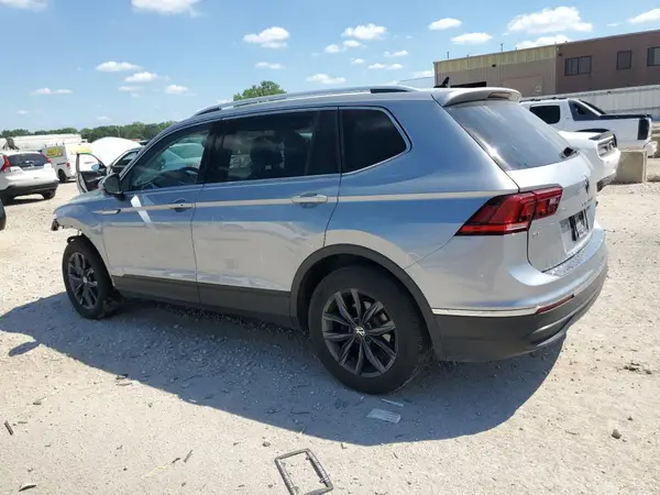 3VV3B7AX4NM085569 2022 VOLKSWAGEN TIGUAN - Image 2
