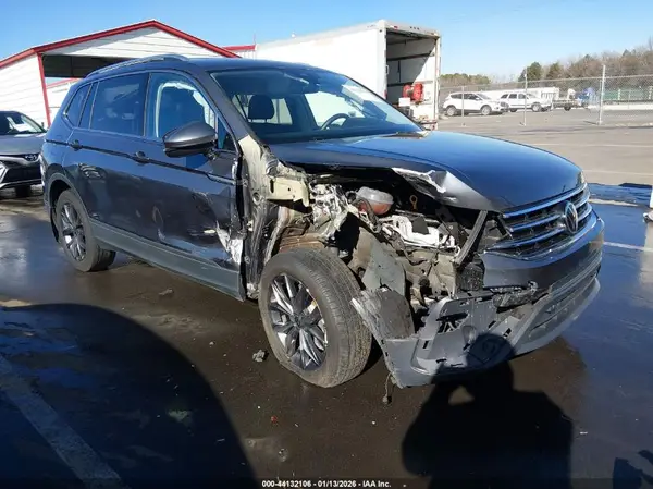 3VV3B7AX4NM087435 2022 VOLKSWAGEN TIGUAN - Image 1