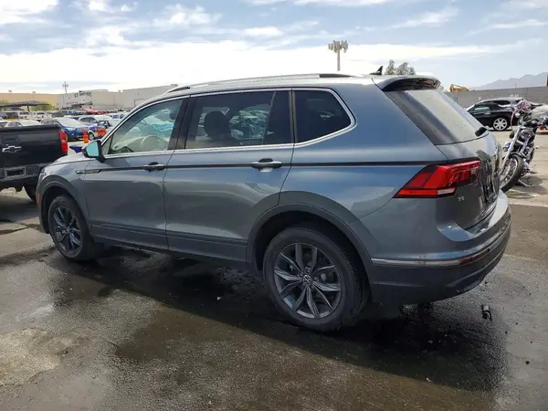 3VV3B7AX4PM055992 2023 VOLKSWAGEN TIGUAN - Image 2