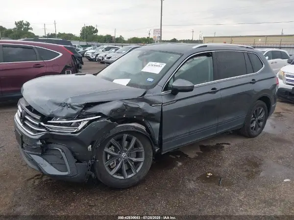 3VV3B7AX4PM095392 2023 VOLKSWAGEN TIGUAN - Image 2