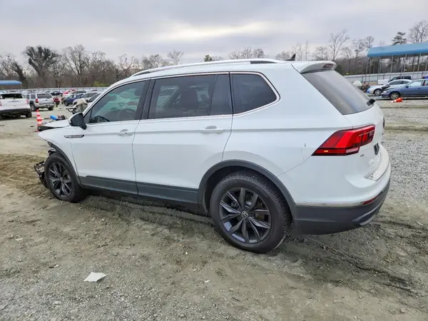 3VV3B7AX4PM104415 2023 VOLKSWAGEN TIGUAN - Image 2