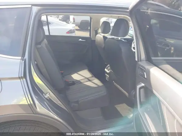 3VV3B7AX4PM138323 2023 VOLKSWAGEN TIGUAN - Image 8
