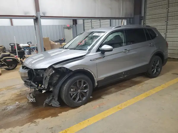 3VV3B7AX4RM030240 2024 VOLKSWAGEN TIGUAN - Image 1