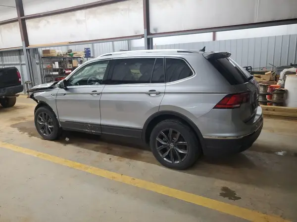 3VV3B7AX4RM030240 2024 VOLKSWAGEN TIGUAN - Image 2