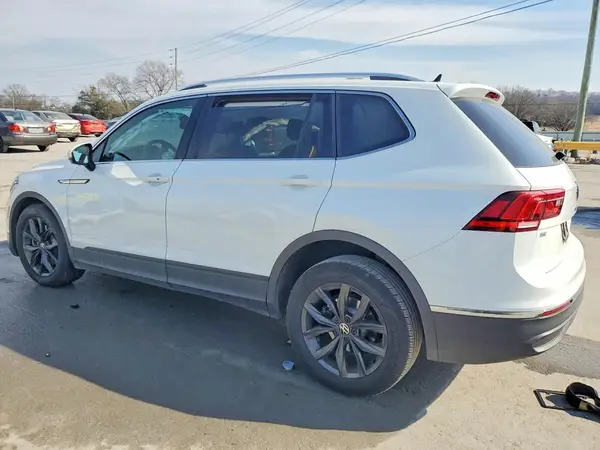 3VV3B7AX4RM118639 2024 VOLKSWAGEN TIGUAN - Image 2