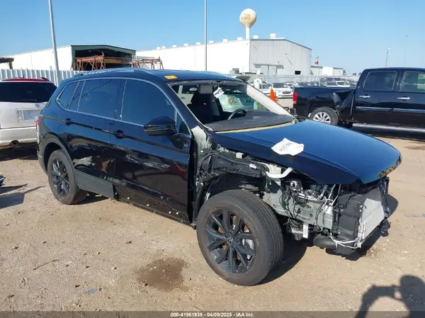 3VV3B7AX4RM184821 2024 VOLKSWAGEN TIGUAN - Image 1