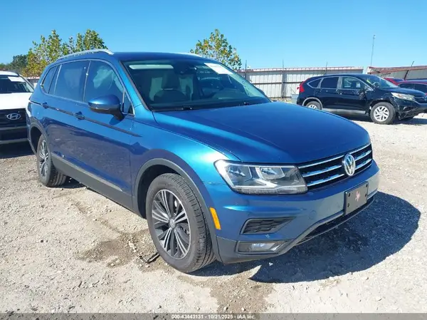 3VV3B7AX5JM015069 2018 VOLKSWAGEN TIGUAN - Image 1