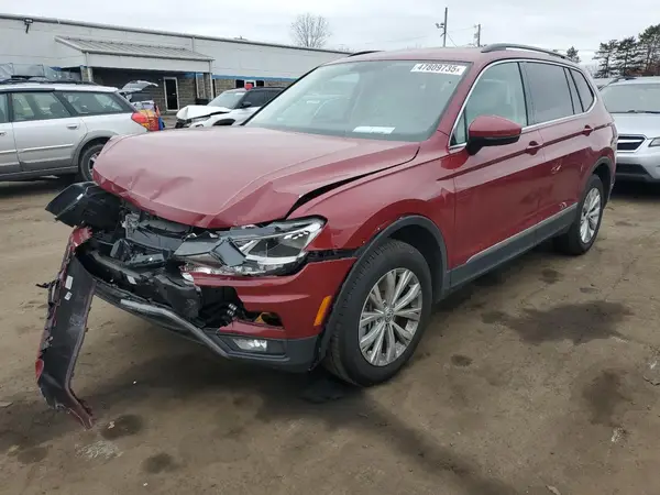 3VV3B7AX5JM030980 2018 VOLKSWAGEN TIGUAN - Image 1
