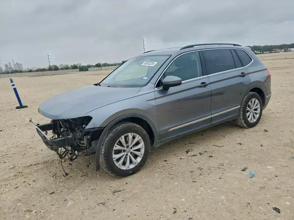 3VV3B7AX5JM035855 2018 VOLKSWAGEN TIGUAN - Image 1