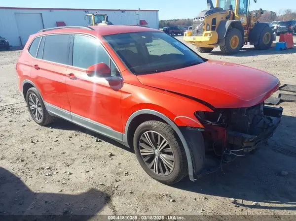 3VV3B7AX5JM039923 2018 VOLKSWAGEN TIGUAN - Image 1